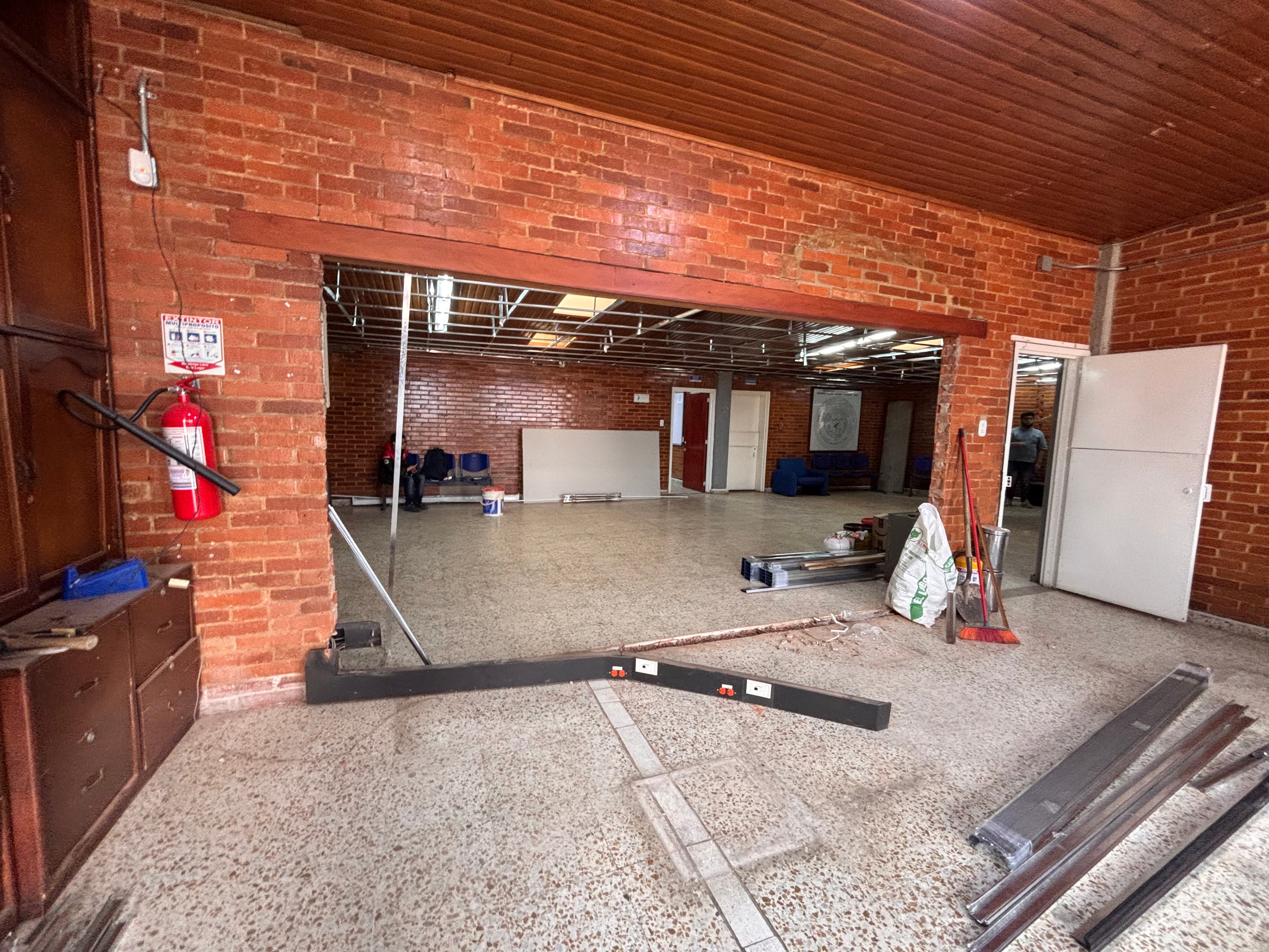 Remodelación y Adecuación de Áreas Administrativas y Atención al Usuario – CEDID Ciudad Bolívar — fotografía