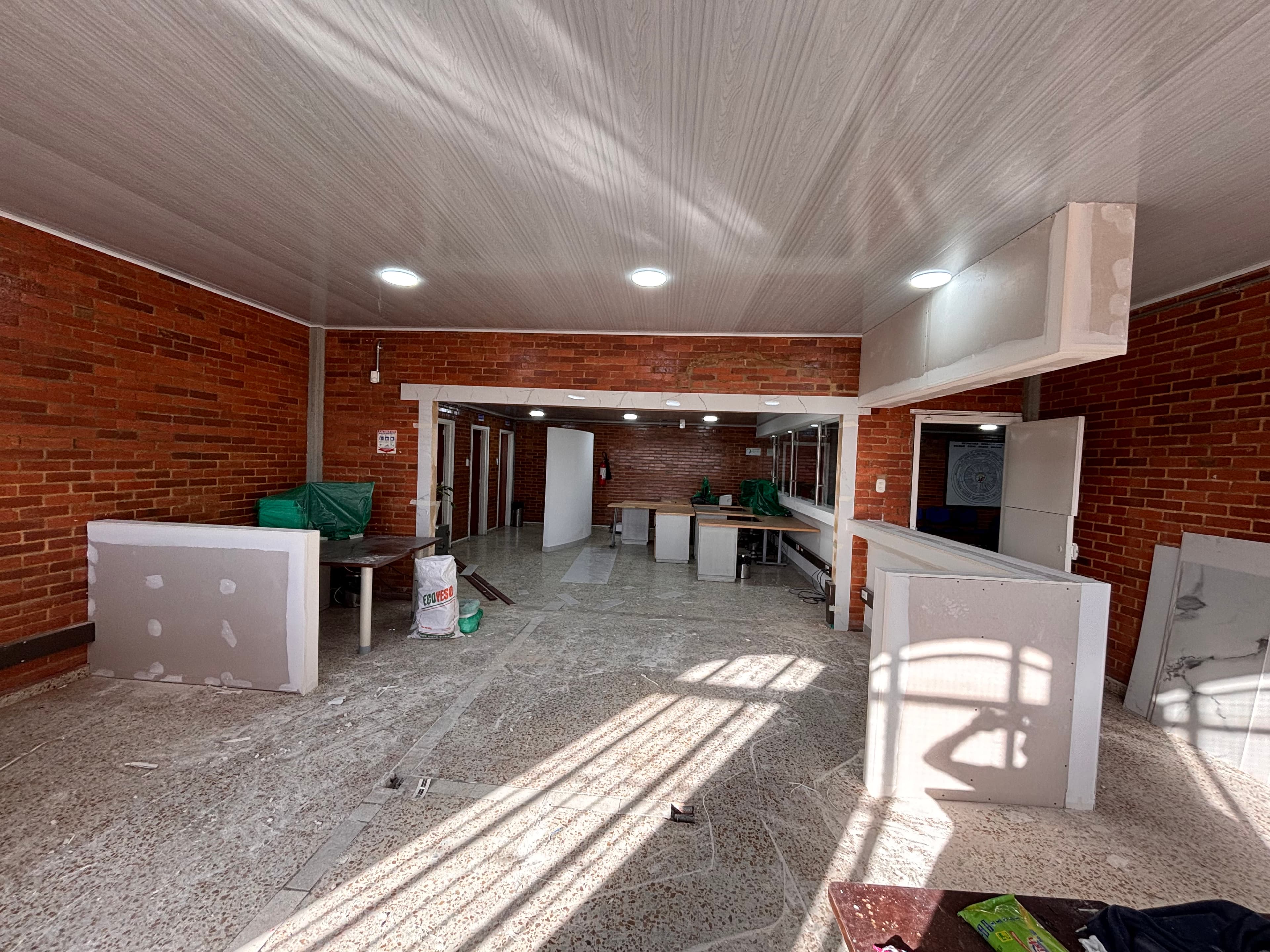 Remodelación y Adecuación de Áreas Administrativas y Atención al Usuario – CEDID Ciudad Bolívar — fotografía
