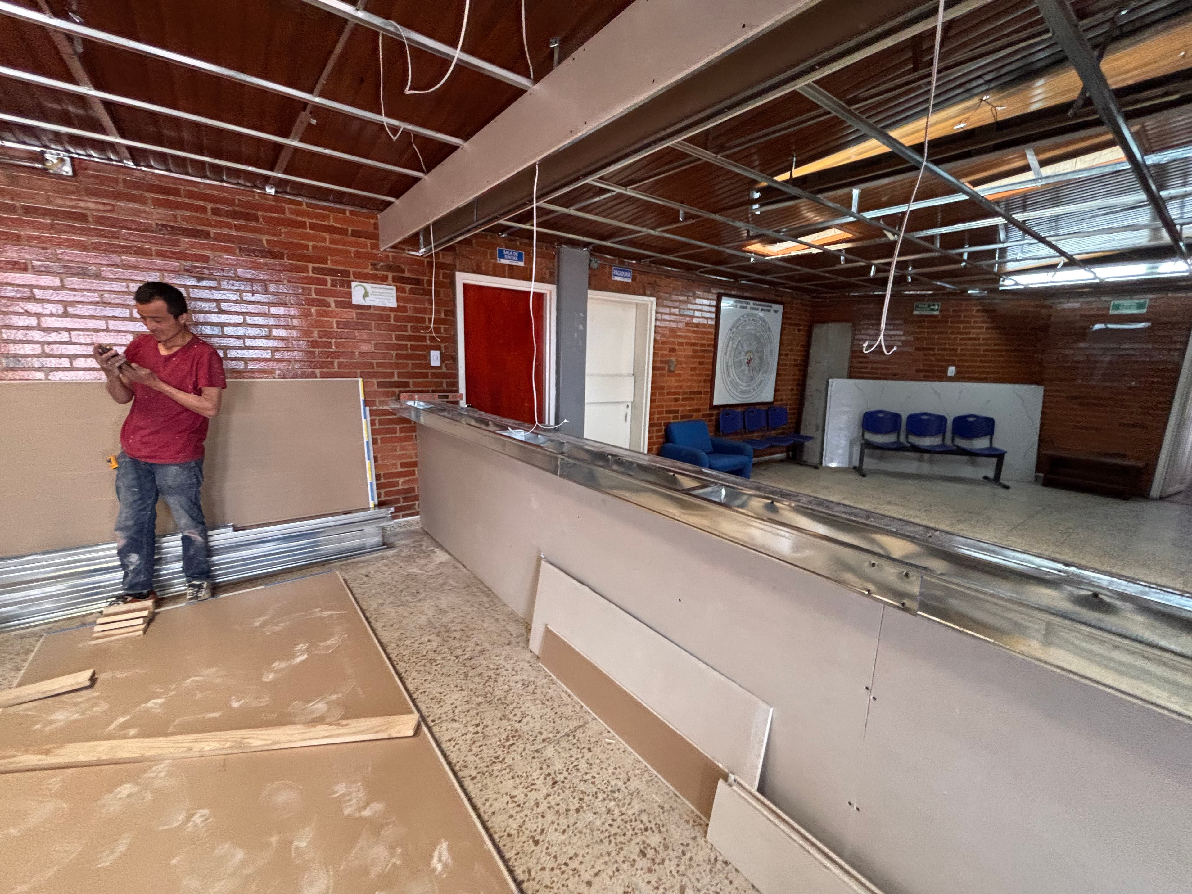 Remodelación y Adecuación de Áreas Administrativas y Atención al Usuario – CEDID Ciudad Bolívar — fotografía