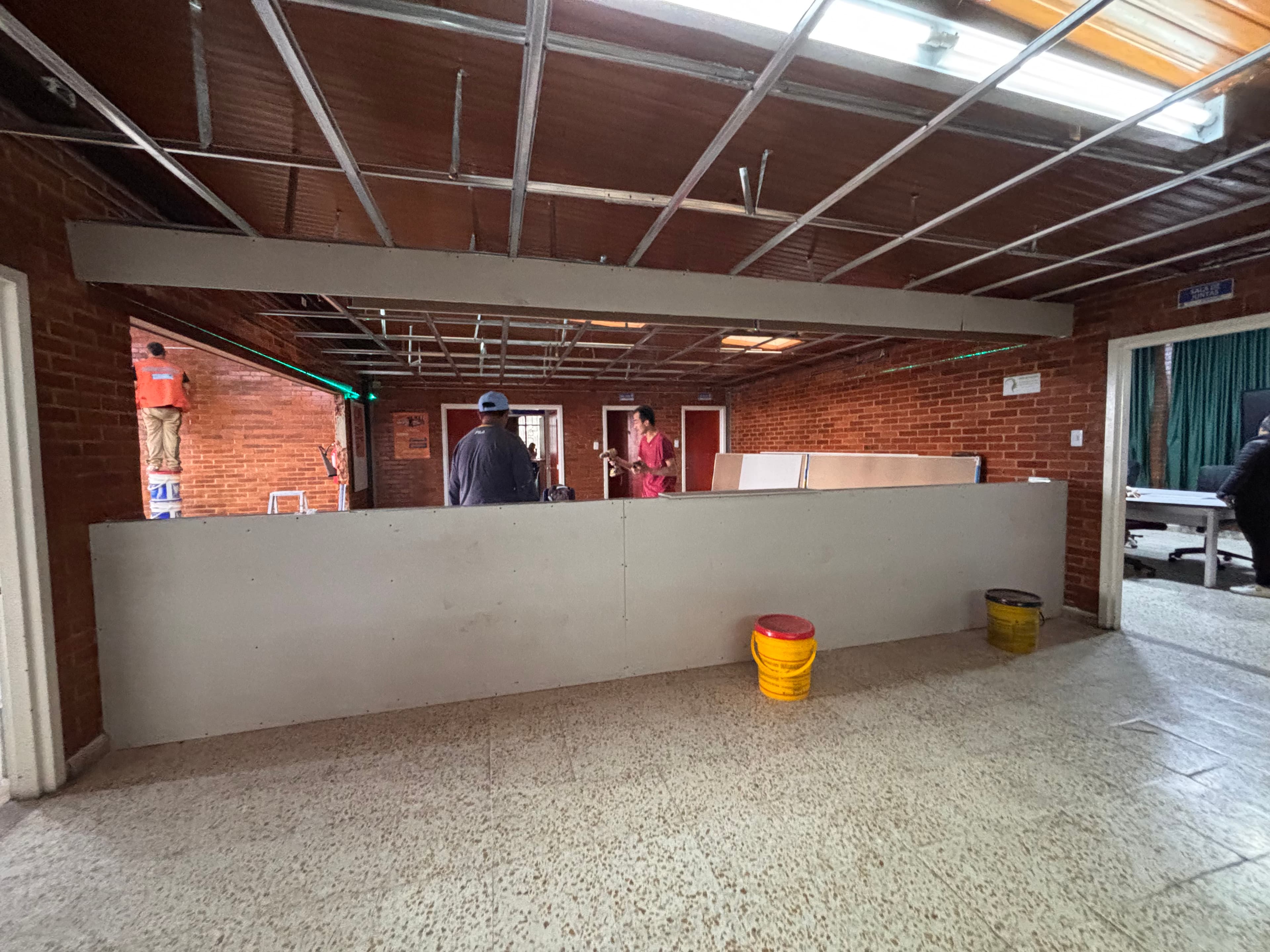 Remodelación y Adecuación de Áreas Administrativas y Atención al Usuario – CEDID Ciudad Bolívar — fotografía