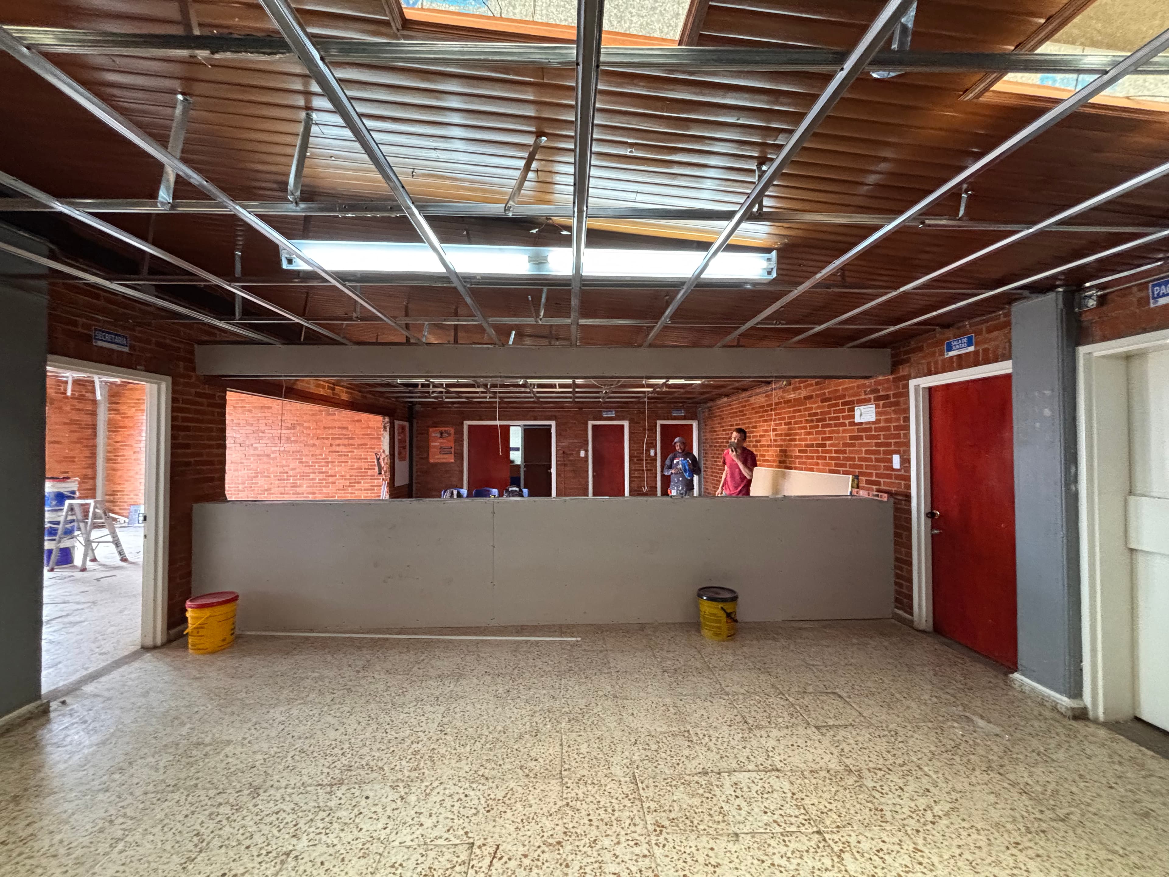 Remodelación y Adecuación de Áreas Administrativas y Atención al Usuario – CEDID Ciudad Bolívar — fotografía