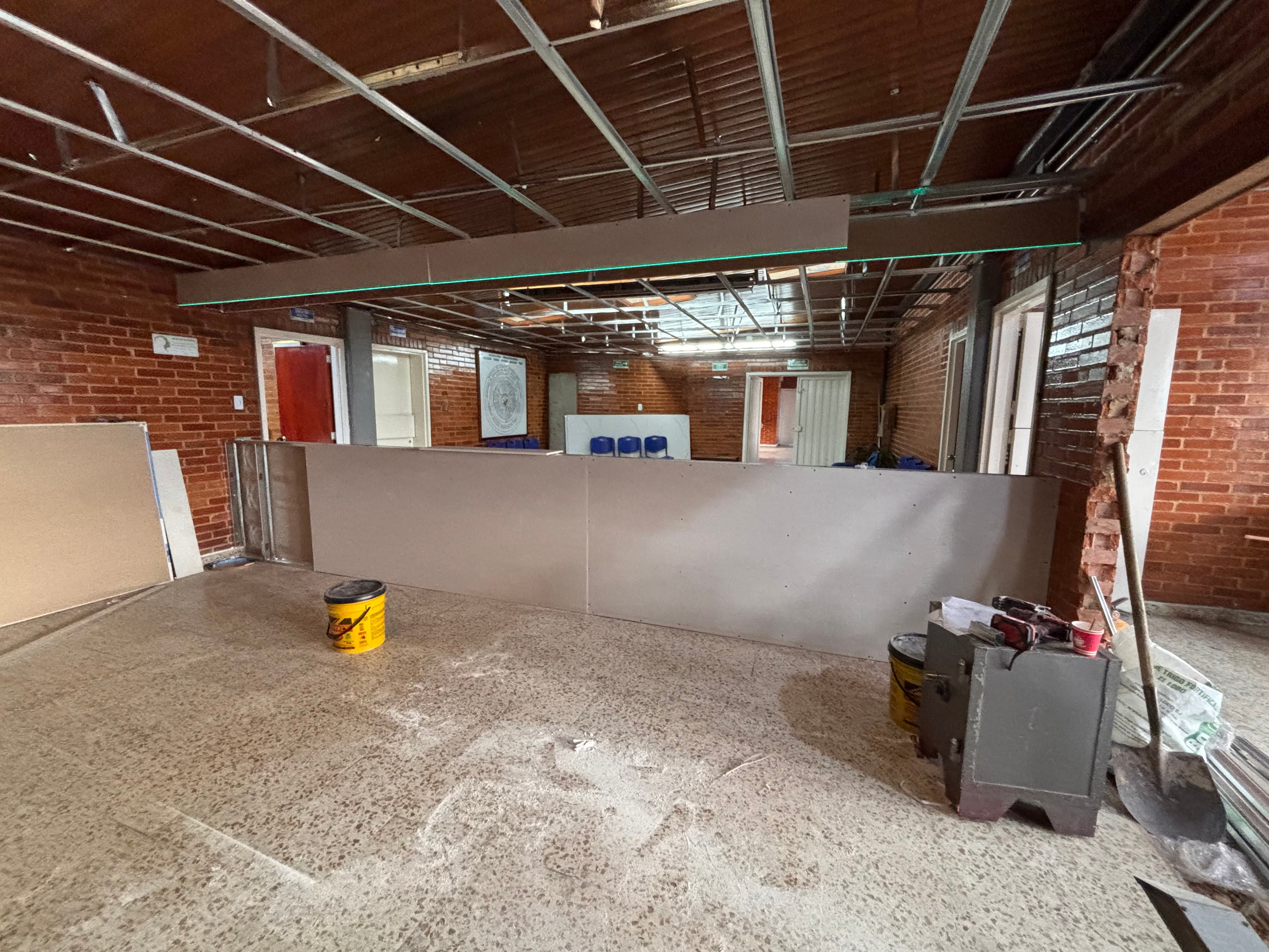 Remodelación y Adecuación de Áreas Administrativas y Atención al Usuario – CEDID Ciudad Bolívar — fotografía