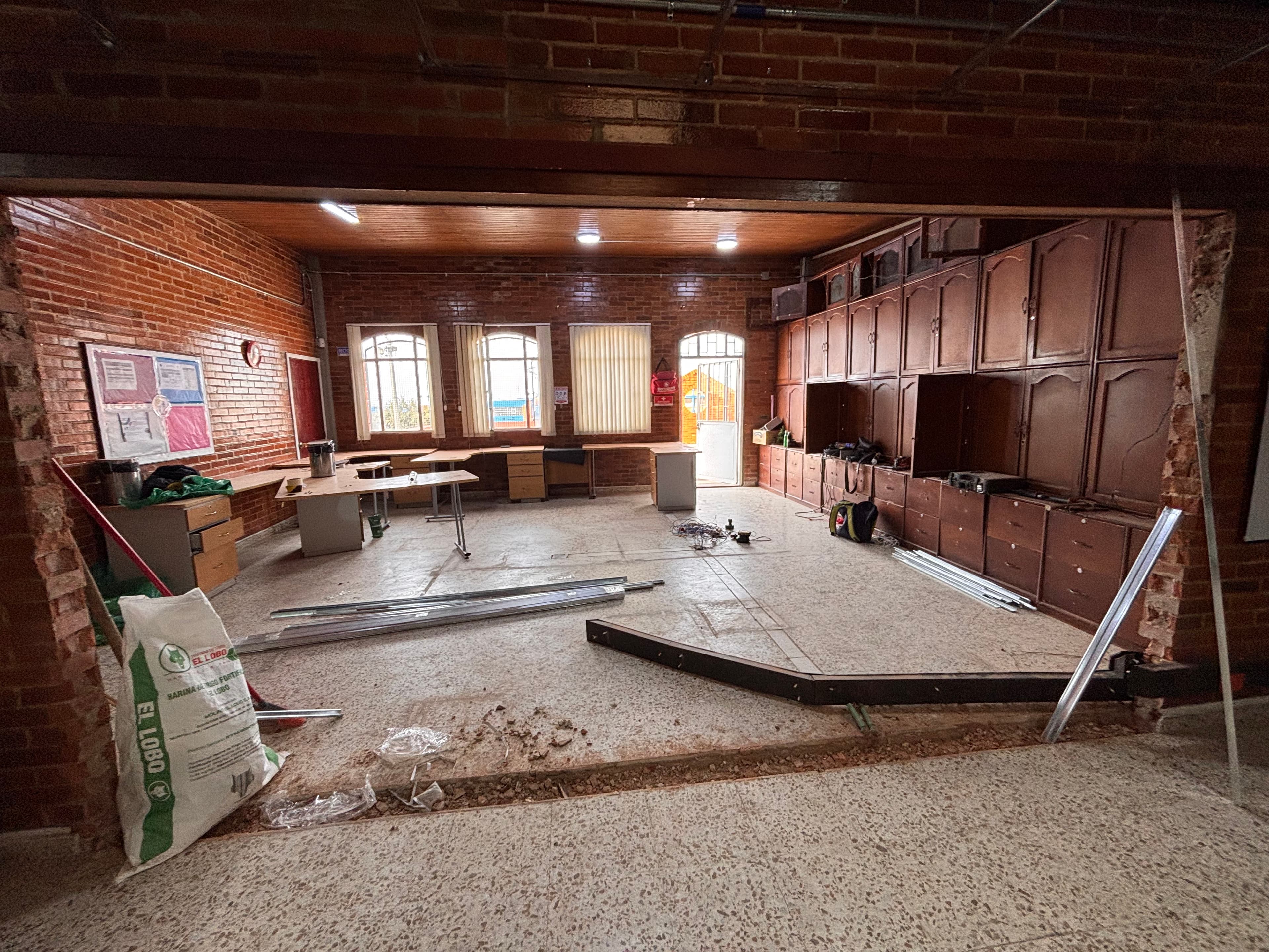 Remodelación y Adecuación de Áreas Administrativas y Atención al Usuario – CEDID Ciudad Bolívar — fotografía